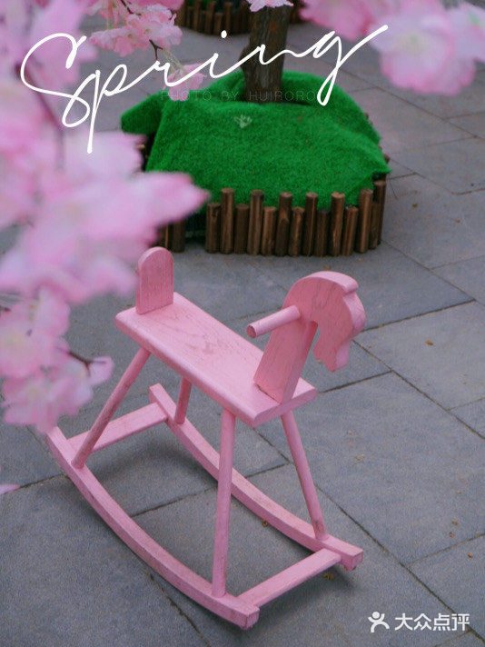 春日踏青攻略🌸｜金陵的“粉色樱花季”在金茂汇延续着…