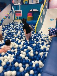 -孩子王童乐园(西安盛龙店)