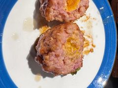 鸭蛋黄狮子头-梅飞酒家(桑园路店)