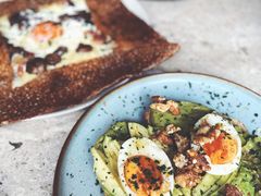 牛油果煮蛋吐司-RAC BAR(安福路店)