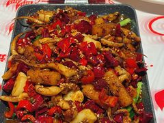 -肥肥虾庄·金牌油焖大虾(汉街SKP店)