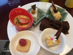 -东西风牛排馆周末烧烤自助(首都机场希尔顿店)