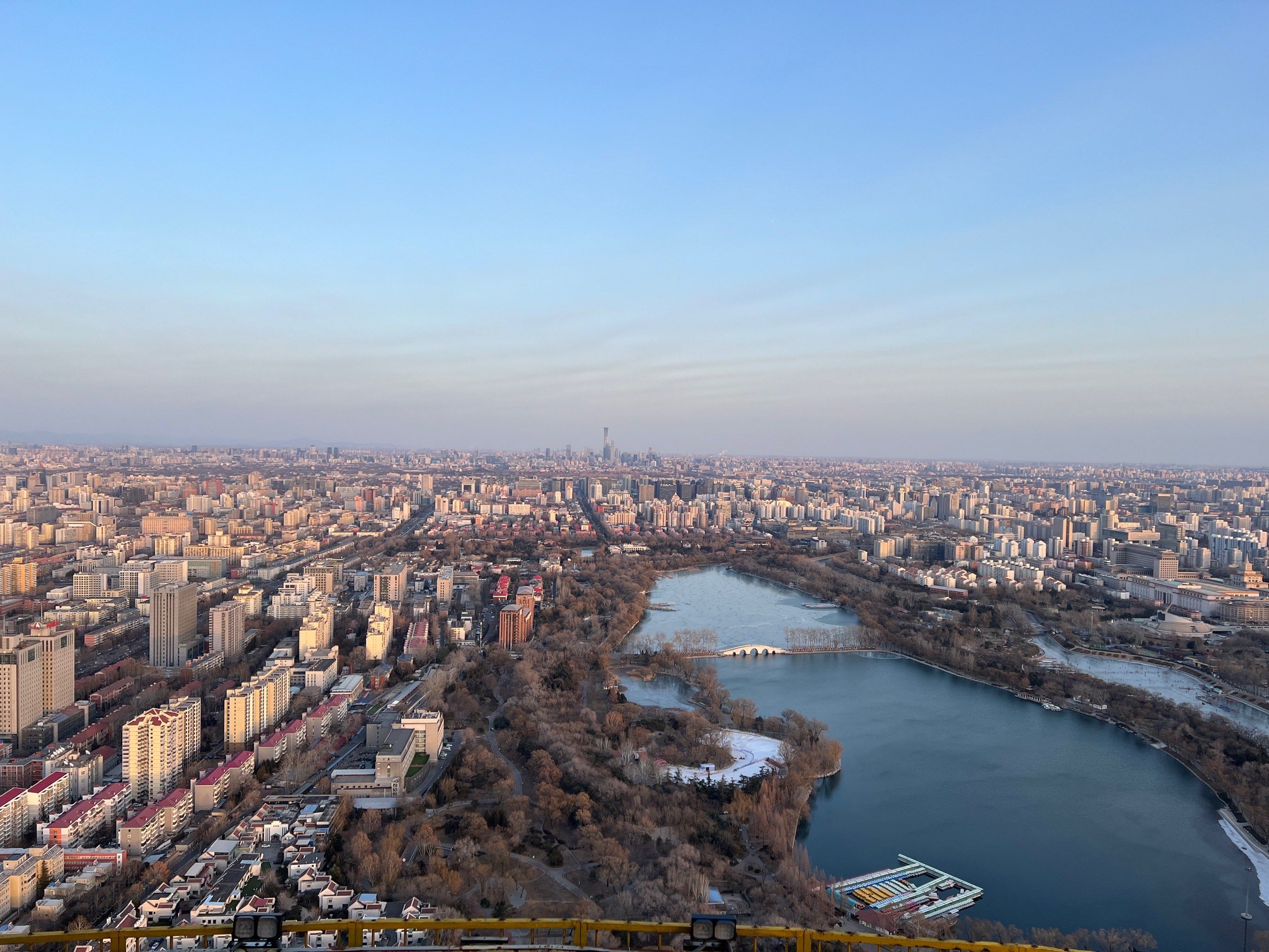 中央电视塔鸟瞰北京城
