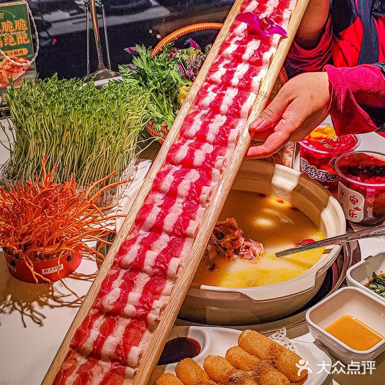 猪肚鸡烫野菜！汤底都被男朋友喝光了！