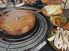 -阿山卓·野生菌火锅·纳西火塘烤肉