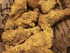 -BHC炸鸡(明洞总店)