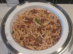 鲍汁海鲜菇牛柳-宝德国际酒店-马蹄莲自助餐厅