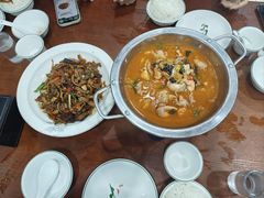 -湖南人家湘菜馆(镇江路店)