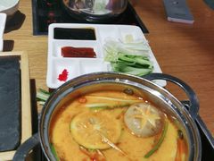 冬阴功海鲜锅-德香苑脆皮烤鸭·经典(爱融荟城店)