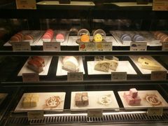 面包甜点陈列柜-麦当劳(四川北路店)