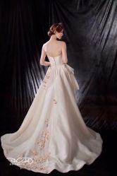 -南京宝娜嫁衣婚纱礼服馆(中央路店)