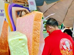 -詹爷爷乌节路街头冰淇淋