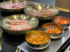 -臻牛烤肉