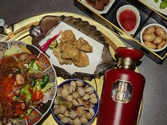 -铭牛烧肉·和牛海鲜自助(高新月牙湖店)