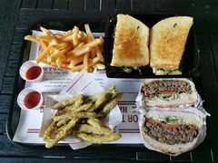 -The Habit Burger Grill 哈比特汉堡(爱琴海店)