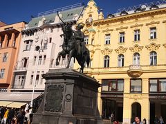 -耶拉契奇总督广场