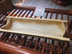 -东巴婆婆云南鱼豆花火锅(大东门店)