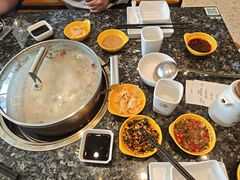-一席地·本地鸡窝·杭帮鸡火锅(萧山银隆百货店)