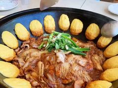 -小火炕铁锅炖鱼