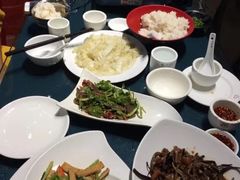 -刘姐啤酒鱼民族演艺餐厅(西街总店)