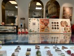 -Fridi Patisserie Cafe