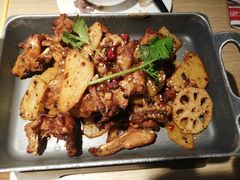 馋嘴香锅牛蛙-佬肥猫(周浦万达店)