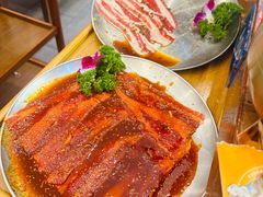 -明洞阿姨·韩式酱蟹烤肉·创意料理(方庄店)