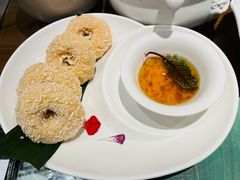 炸虾饼配泰国梅子酱-帕蓝·暹罗料理(大学路店)