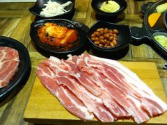 -哈哈碳都·牛肋条无限自助烤肉(台江万达店)