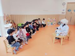 -小门牙好性格托育(北外滩中心)