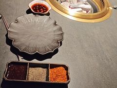 -铭牛烧肉·和牛海鲜自助(高新月牙湖店)