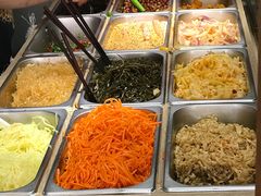 自助取餐区-三兄弟高炉烧饼