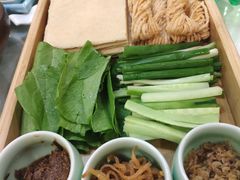 沂蒙煎饼配什锦蘸酱-天和晟烤鸭店(世纪坛店)