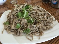 -溢心园香河肉饼总店