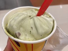 抹茶巴旦木暴风雪-DQ·蛋糕·冰淇淋(苏州中心店)