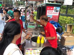 -詹爷爷乌节路街头冰淇淋