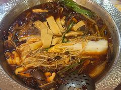 -鸡遇虾煲干锅火锅(小寨金莎店)
