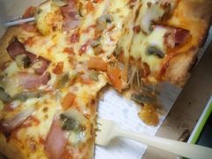 -必胜客(宝杨路宅急送店)