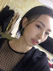-Godhands美发设计沙龙