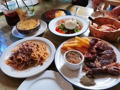 -羽深肉铺 Steak & Wine