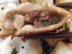 -老字号眼镜子煎包汤包店