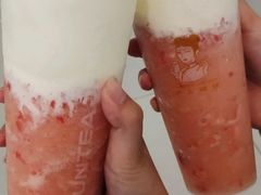 芝士草莓桃桃-沪上阿姨·精选茶饮(扬帆小区店)