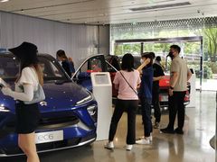 -蔚来中心(北京中关村店)