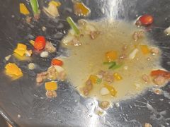 -聚鑫朋酸菜肥肠(文艺路口店)
