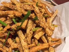 芝麻莲藕丝-鑫小城故事·藕汤·家常菜(台北一路总店)