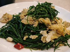 沙葱炒蛋-乡村馕坑肉·烧烤·新疆菜·本地人更爱吃(阿勒泰首店)