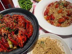 -肥肥虾庄·金牌油焖大虾(汉街SKP店)
