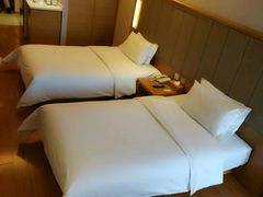 -全季酒店(郑州建设路碧沙岗地铁站店)
