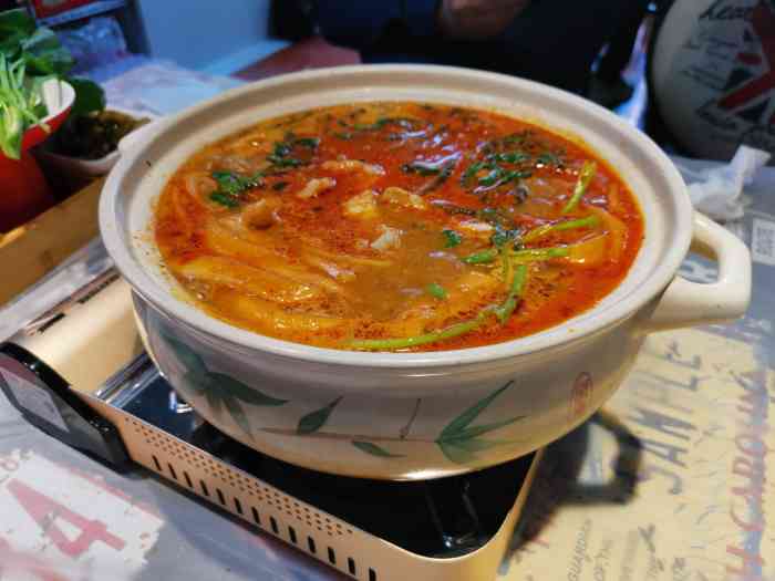 私房涮肚王记老伙夫(哈西店)-"晚上去吃的,一进屋,火锅味就扑面而来