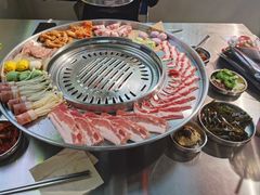 -哈哈碳都·牛肋条无限自助烤肉(宝龙店)